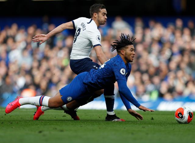 背身列队被罚，拉普拉塔大学生官方：将上诉，支持贝隆和全队