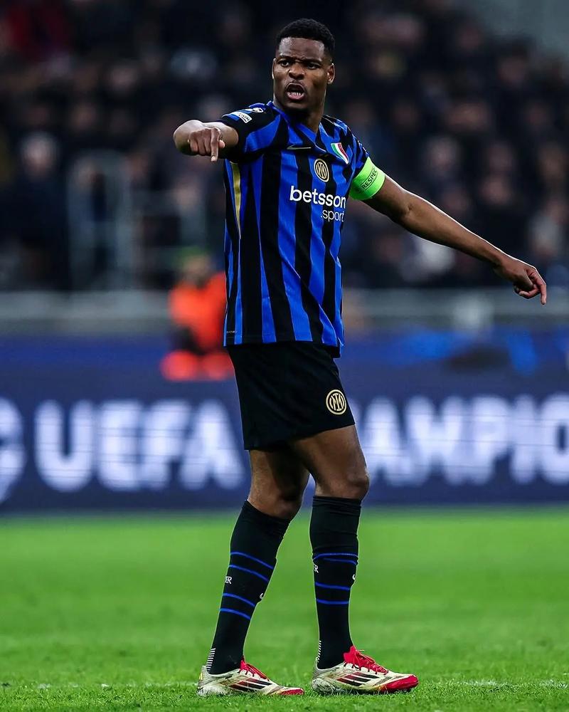 20岁264天！奥莱利是24年来破皇马球门最年轻英超球员