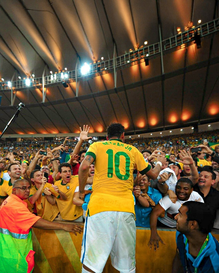 莫雷托：米兰可能会尝试将莱奥的合同再延长两到三年