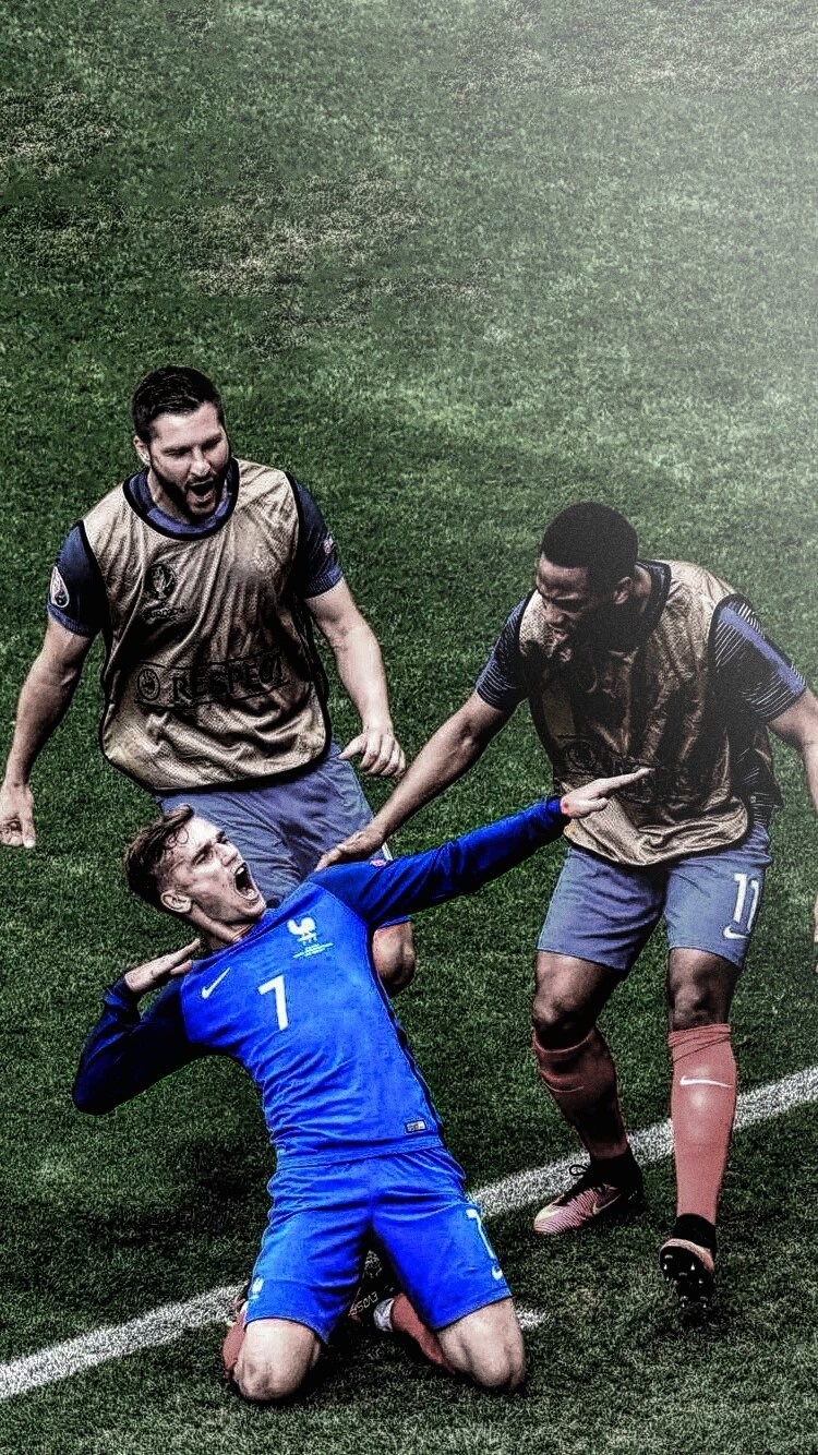 弗里克谈巴萨伤病危机，18岁库巴西创西甲传球纪录（巴萨陷入伤病潮，弗里克发声；18岁库巴西刷新西甲传球纪录）