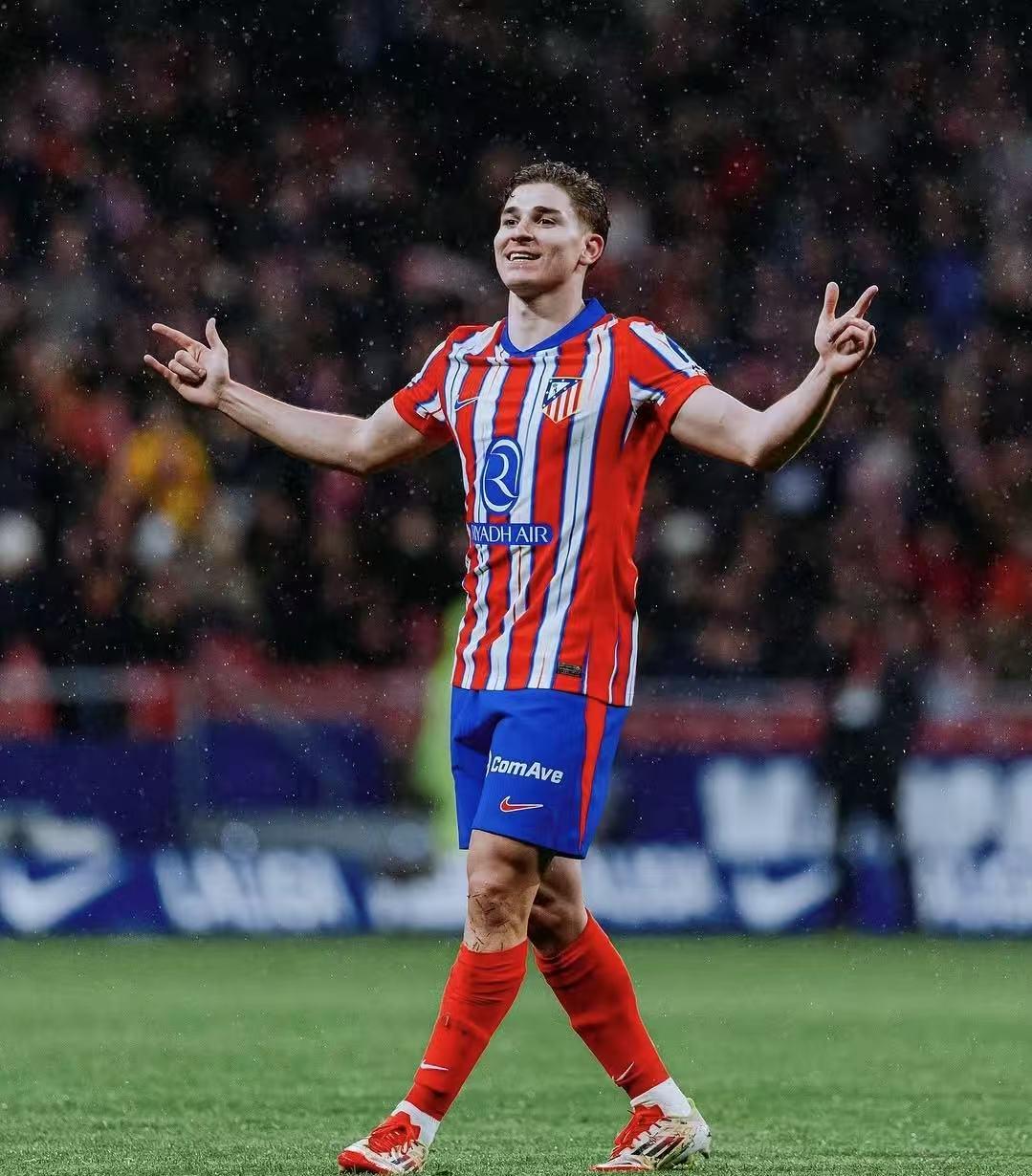 特罗萨德成为英超历史第5位进球达到50的比利时球员