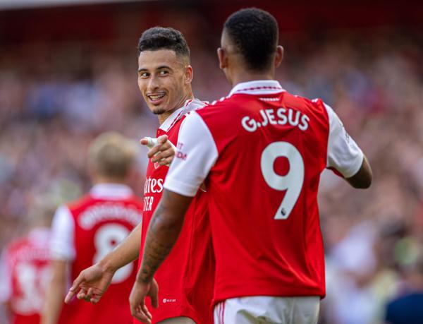 曼联vs樱桃全场数据：控球率56-44，射门15-14（曼联战樱桃技术统计：控球56%-44%，射门15比14）