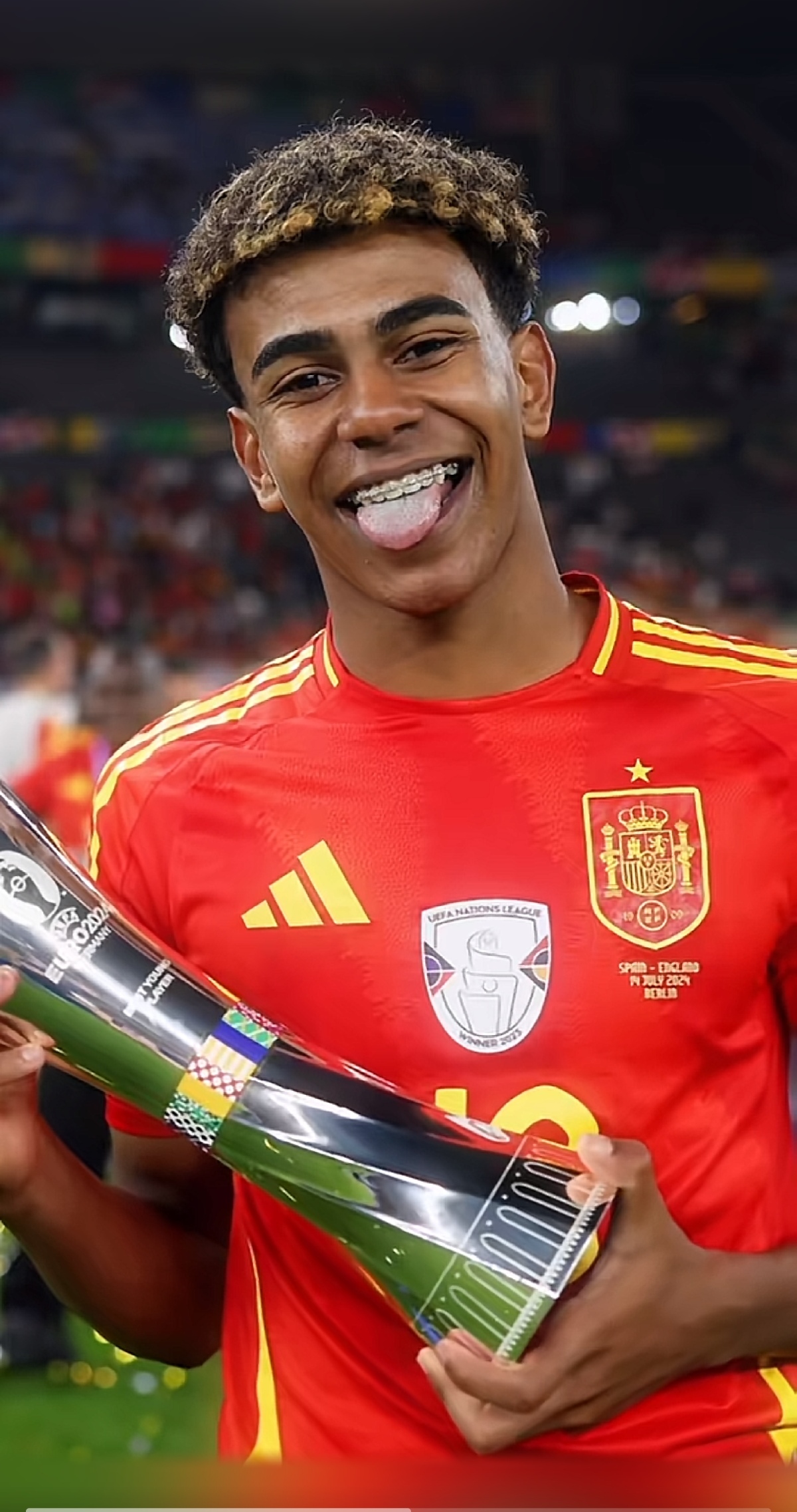 0-0大冷门,英超第4遭英超第14逼平,21岁曼联旧将加纳乔中柱酿苦果