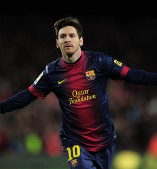 奥赖利：我们不应过分关注阿森纳，踢左后卫让我有更大自由度（奥赖利：不必过分关注阿森纳，司职左后卫让我发挥更自由）