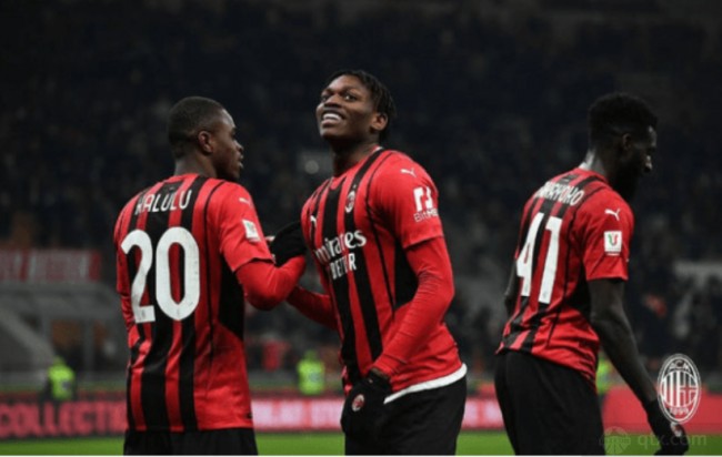 体坛女神盘点：跨界金童玉女，若昂·内维斯明星女友玛达莉娜（体坛女神图鉴：跨界俊男靓女，若昂·内维斯的明星女友玛达莉娜）