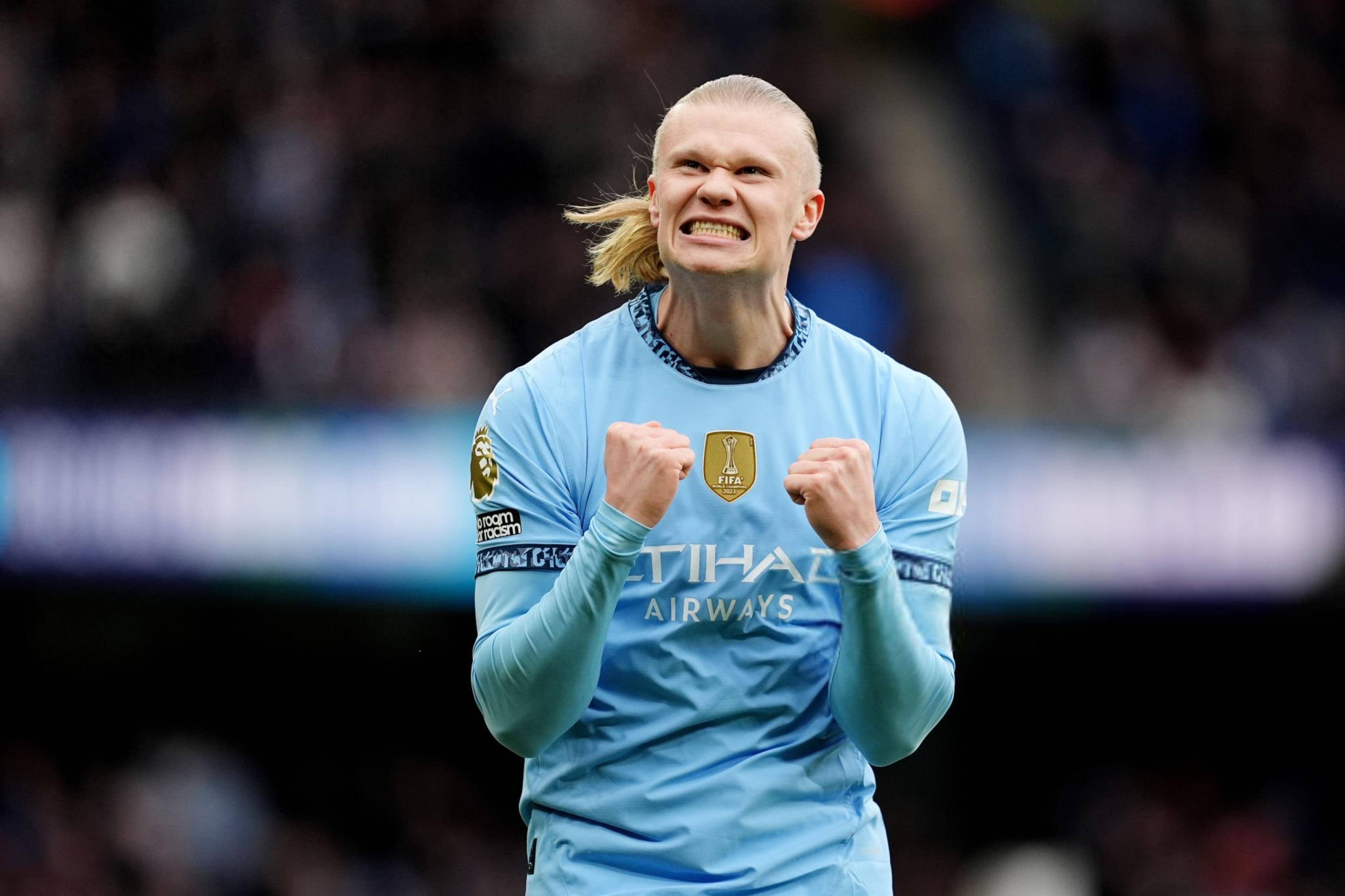 英超半场：阿马德破僵，卡塞米罗破门，曼联暂2-1伯恩茅斯（英超半场战报：阿马德首开纪录，卡塞米罗建功，曼联暂以2-1领先伯恩茅斯）