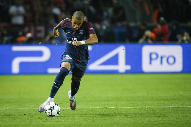 毕尔巴鄂竞技对阵马德里竞技：西甲第15轮巅峰对决，谁能笑到最后？